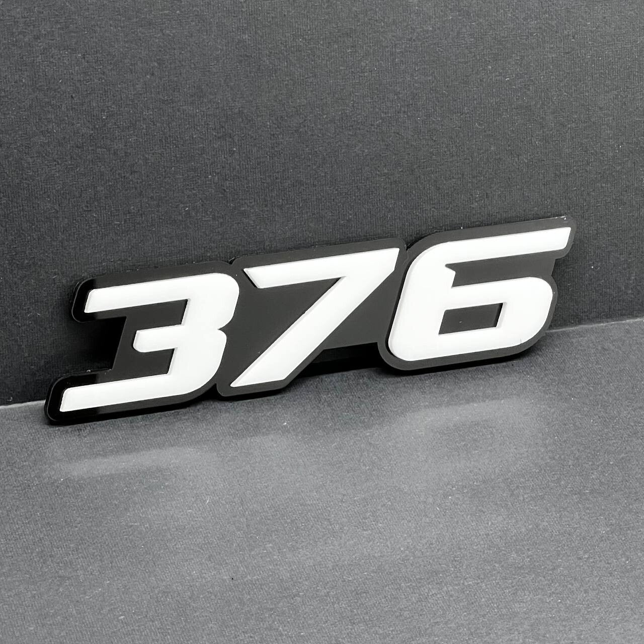 2x White black 376 Hemi Emblems 376 Side Fender Badge 3D for 376 Emblem