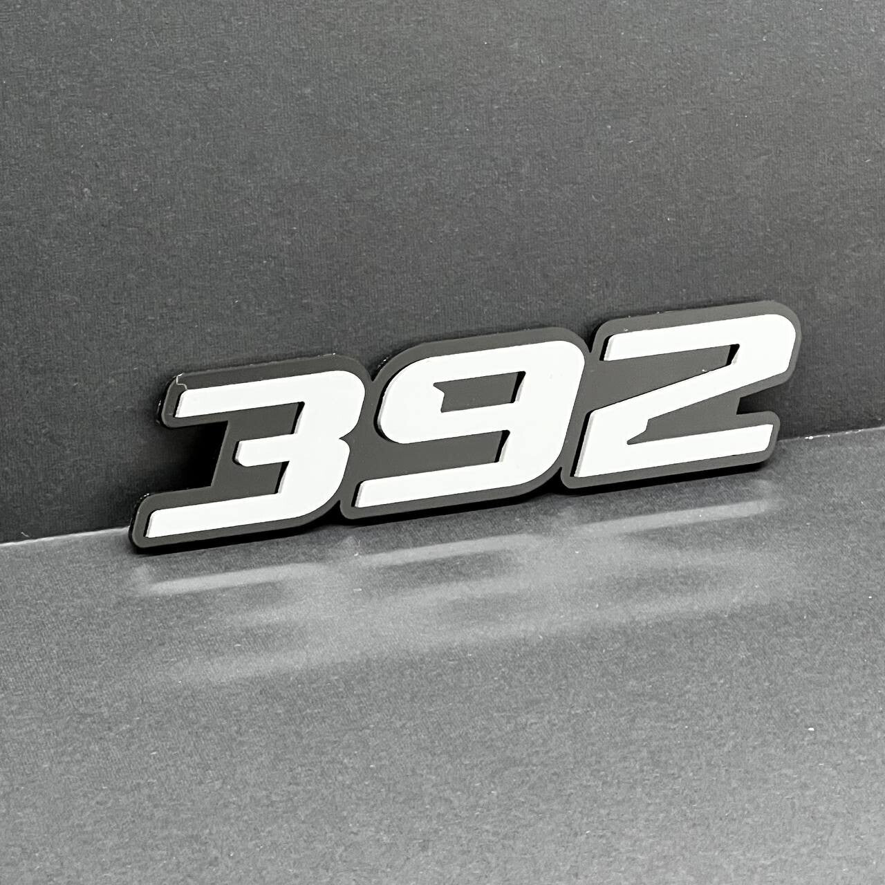 2x White black 392 Hemi Emblems 392 Side Fender Badge 3D for 392 Emblem