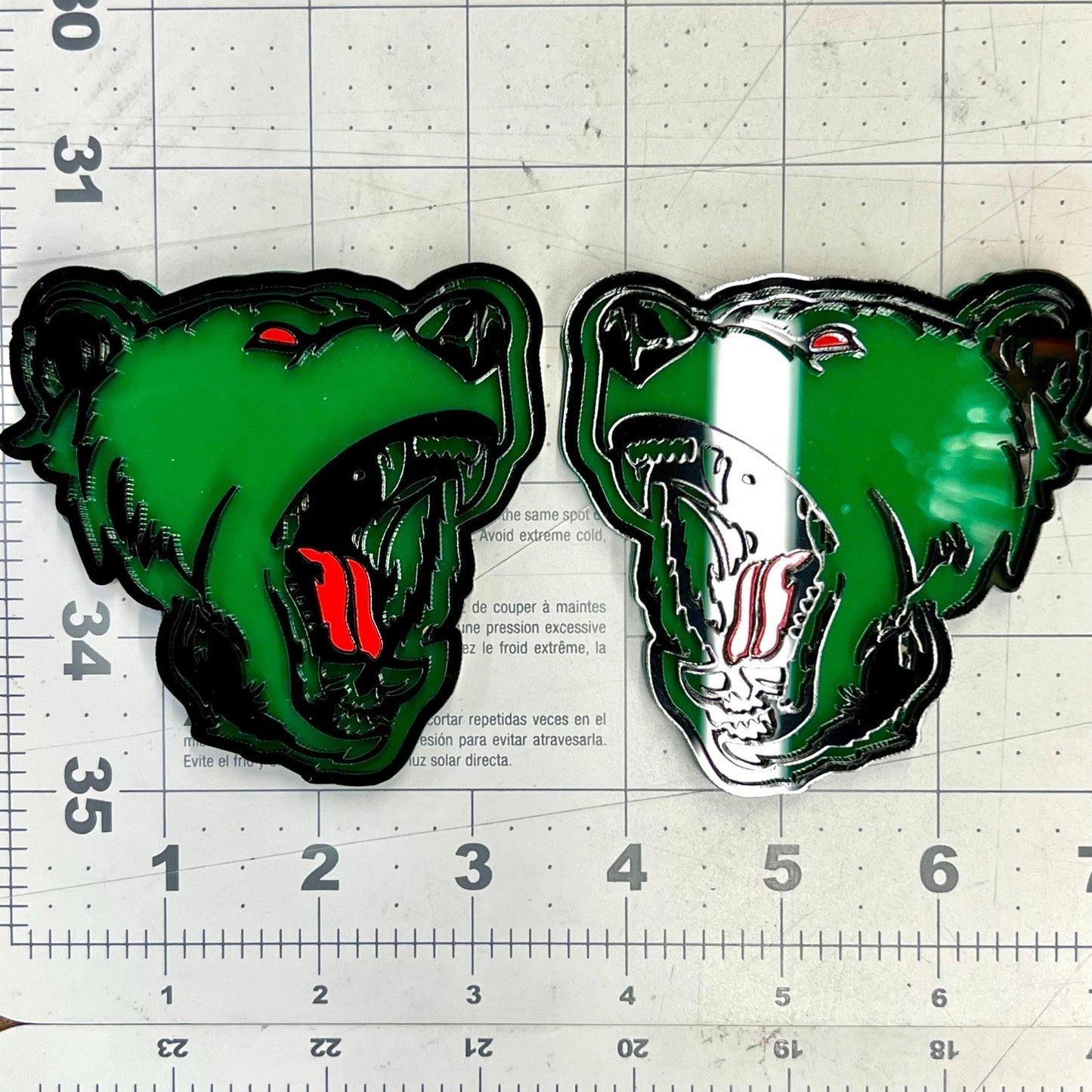 2PCS Angry Bear / Raging Bear Car & Truck Fender Emblems – Durable Acrylic