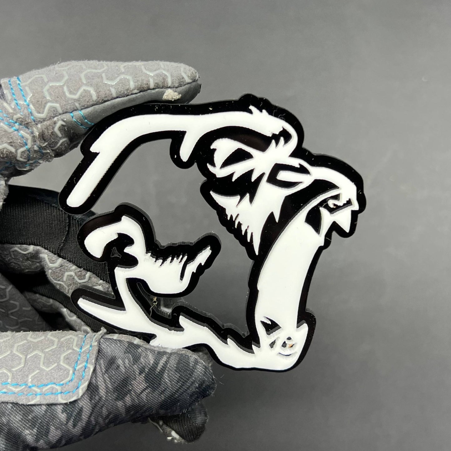 2PCS Gorilla Emblem Badges – Aggressive 3D Acrylic Car & SUV Fender Decals