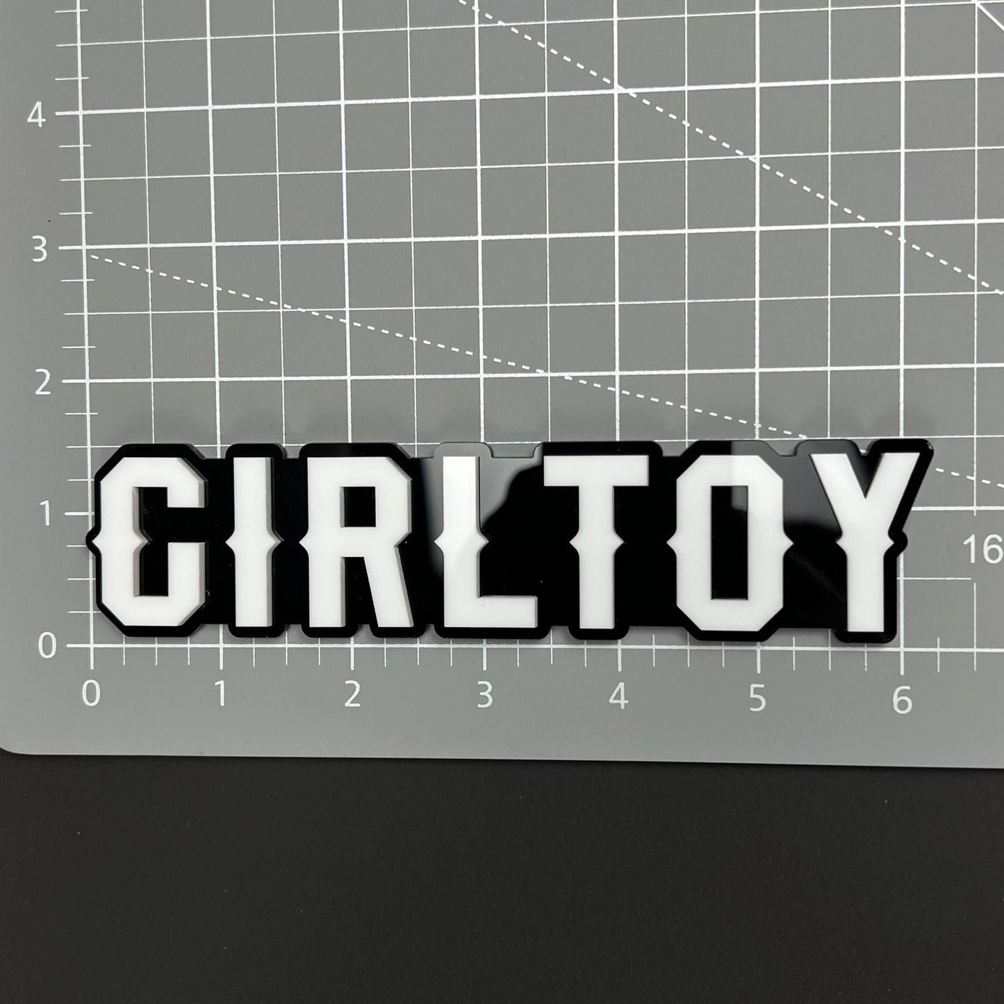 1PCS GIRLTOY Emblem Badge – 3D Acrylic Car Truck Fender Tailgate Trunk Decal