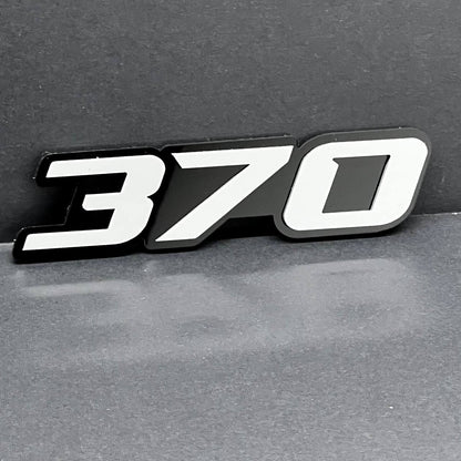 2x White black 370 Hemi Emblems 370 Side Fender Badge 3D for 370 Emblem