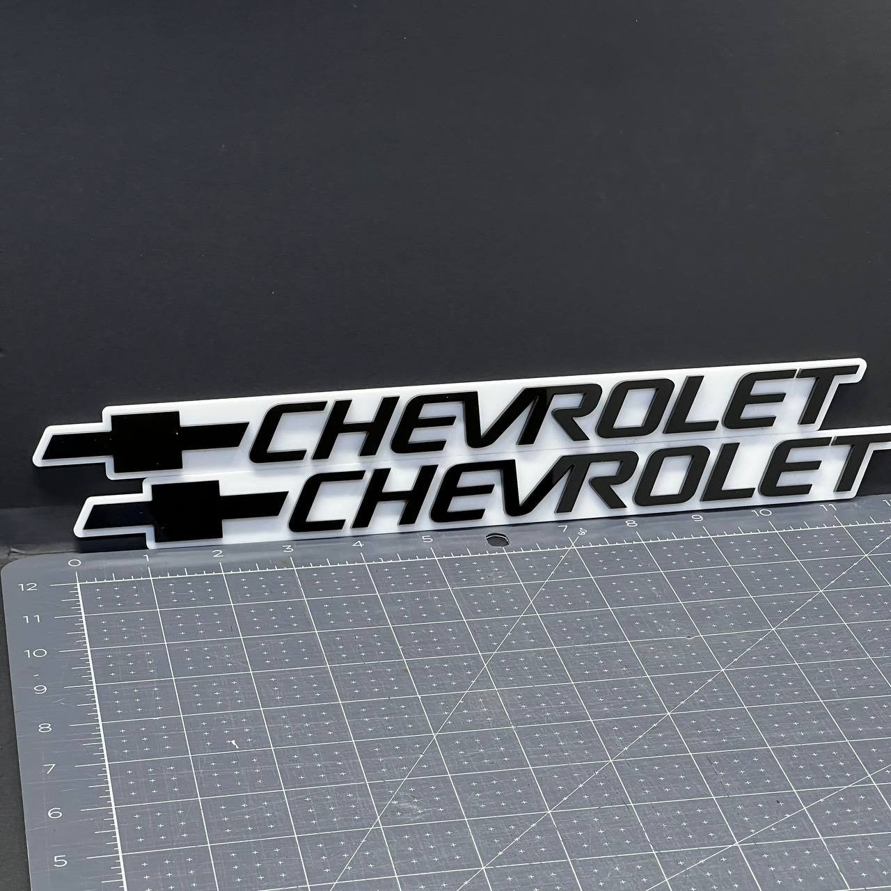 2PCS Chevrolet Emblem Badge – White & Black 3D Car Fender & Trunk Decals