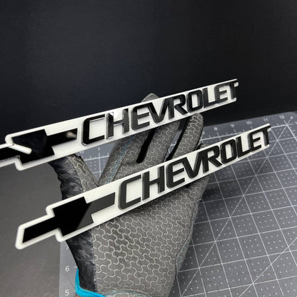 2PCS Chevrolet Emblem Badge – White & Black 3D Car Fender & Trunk Decals