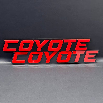 1pcs COYOTE Emblem Badges Red Black Mate Fender Angry Aggressive Fender Emblem