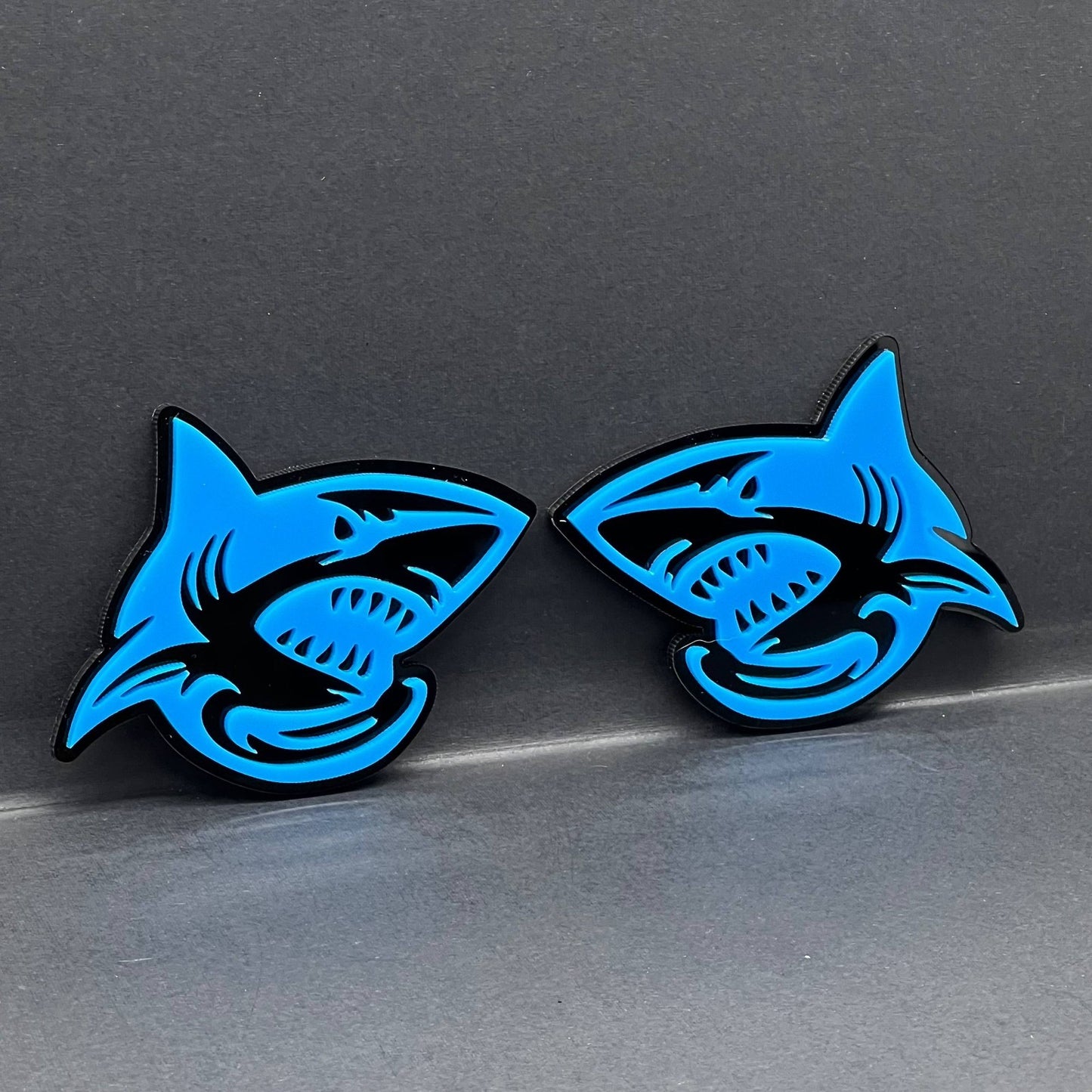 1pc SHARK 3D Emblem – Multicolor Acrylic Badge for Car Fender & Trunk