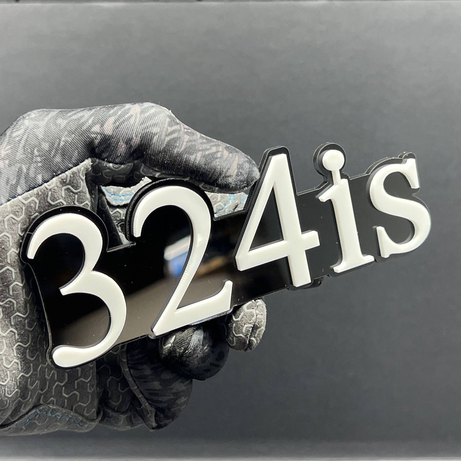 1pcs 324is 3D Emblem – Custom Acrylic Fender & Tailgate Badge for BMW Cars