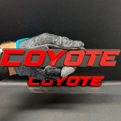 1pcs COYOTE Emblem Badges Red Black Mate Fender Angry Aggressive Fender Emblem