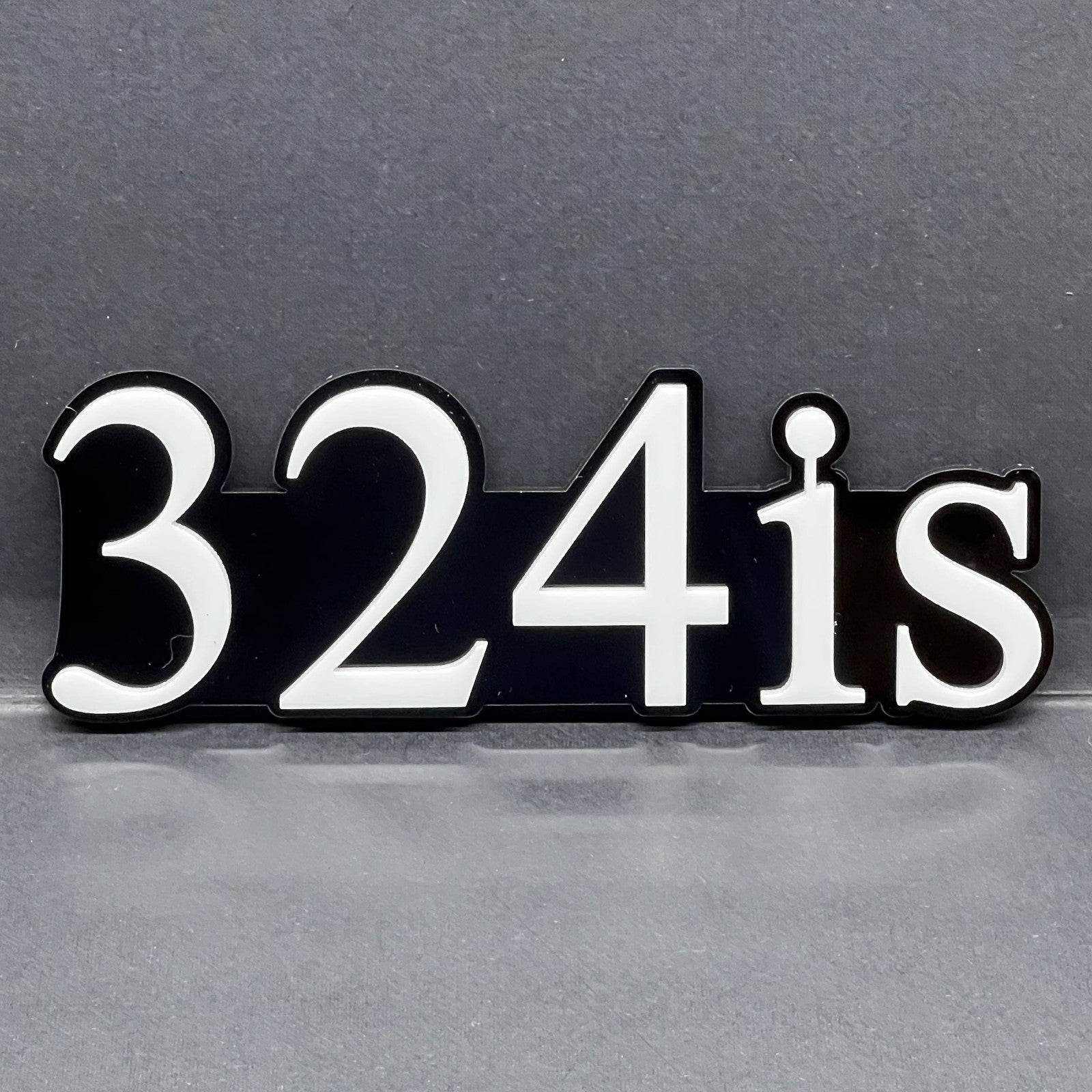 1pcs 324is 3D Emblem – Custom Acrylic Fender & Tailgate Badge for BMW Cars