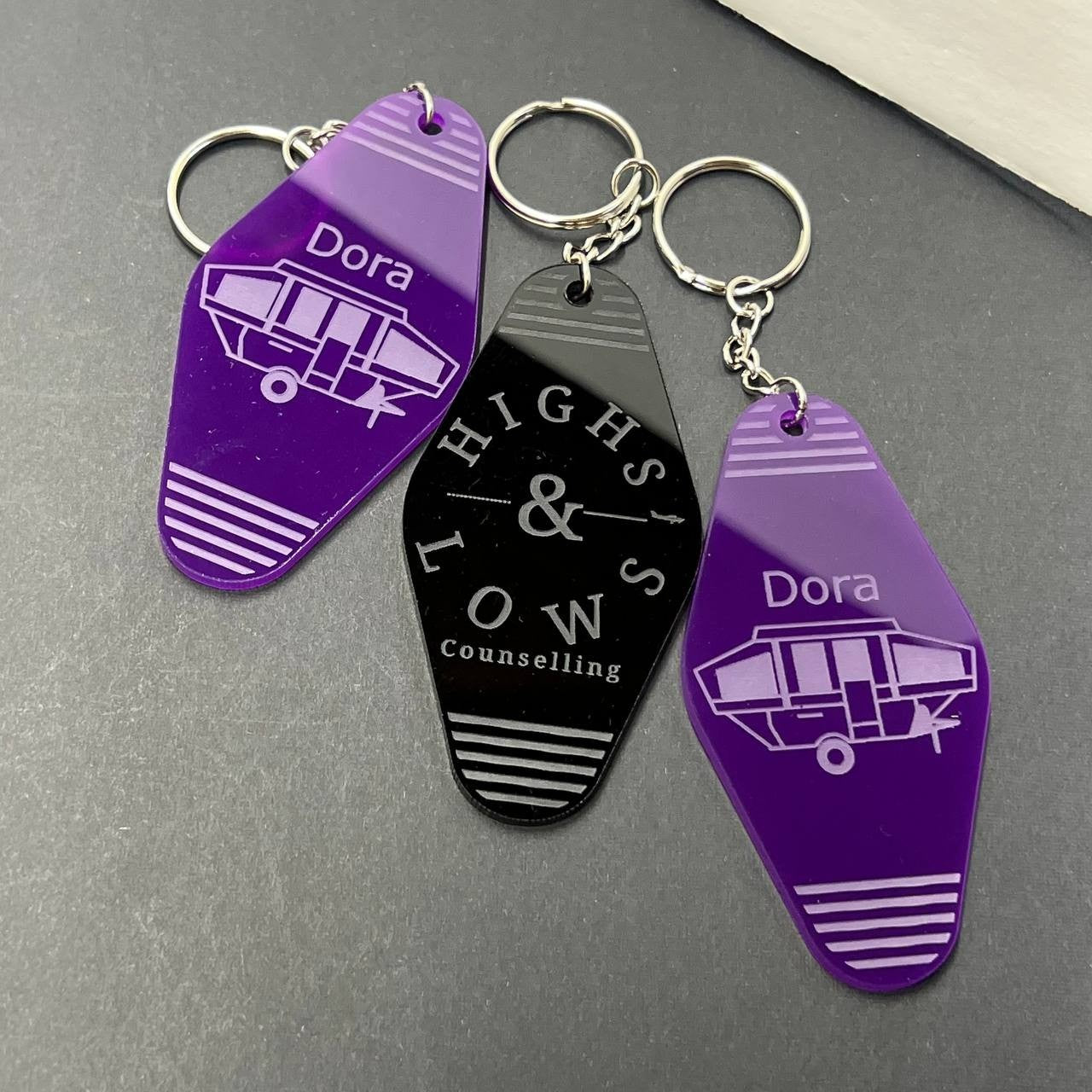 Personalized Hotel Key Tag – Black Keychain with Custom Logo & Room Number