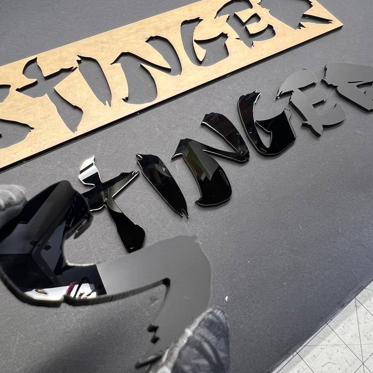 1pcs KIA STINGER Black 3D Emblem Badge – Acrylic Car Fender & Trunk Decal