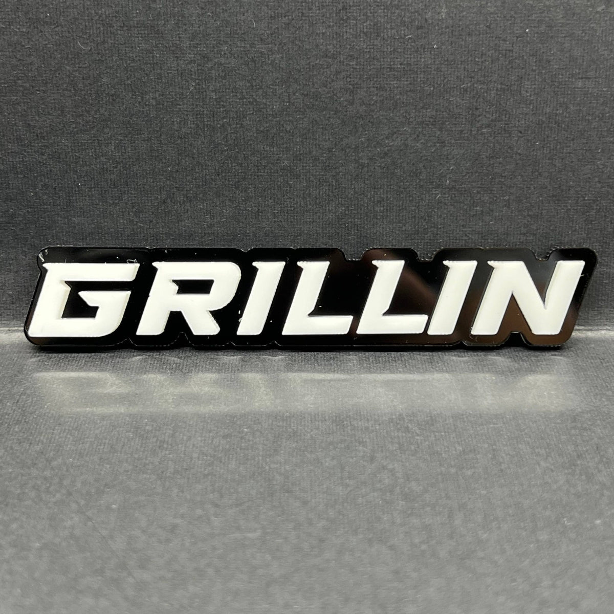 1PC GRILLIN Badge – 3D Multicolor Acrylic Car Truck SUV Fender & Tailgate Emblem