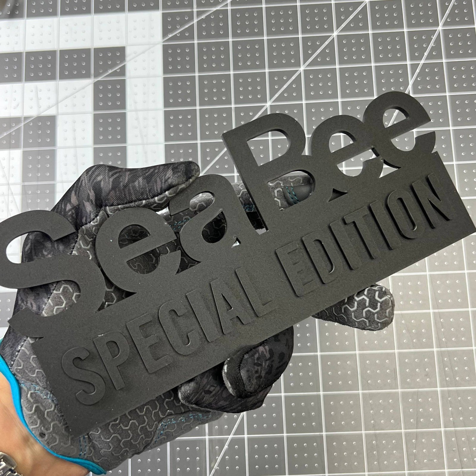 1PCS SEA BEE SPECIAL EDITION Badge – 3D Acrylic Car Truck Sticker Decal