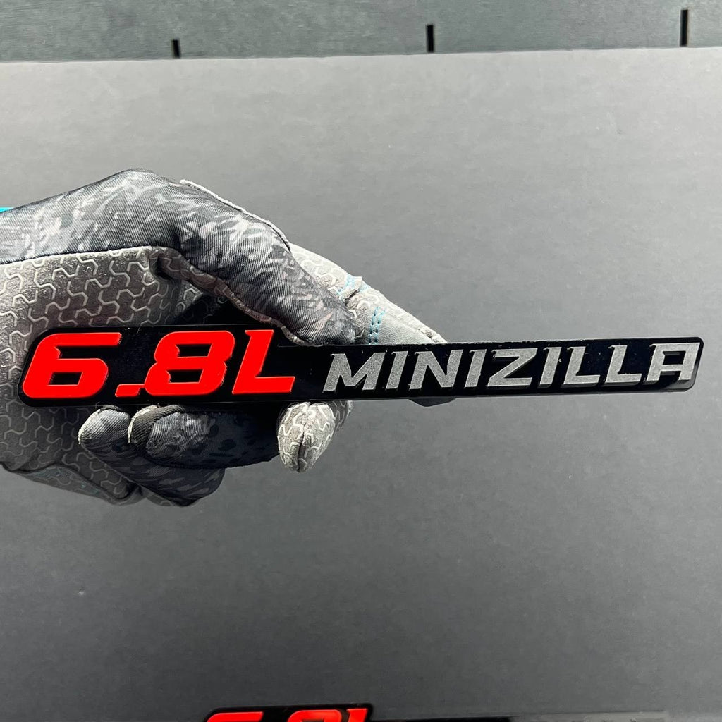 2PCS 6.8L Minizilla Engine Emblems – Custom 3D Acrylic Multicolor Car Fender