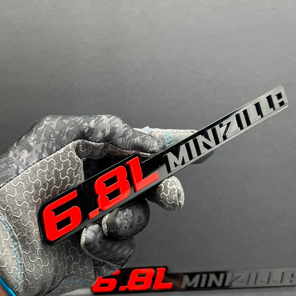 2PCS 6.8L Minizilla Engine Emblems – Custom 3D Acrylic Multicolor Car Fender