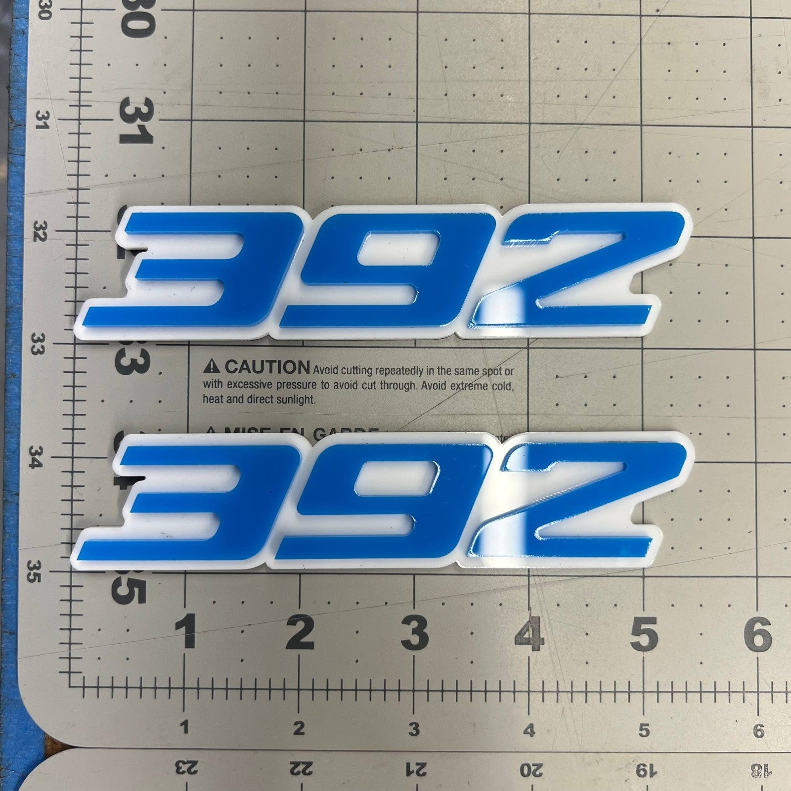 2PCS 392 Emblems – Multicolor 3D Acrylic Engine Fender & Trunk Badges