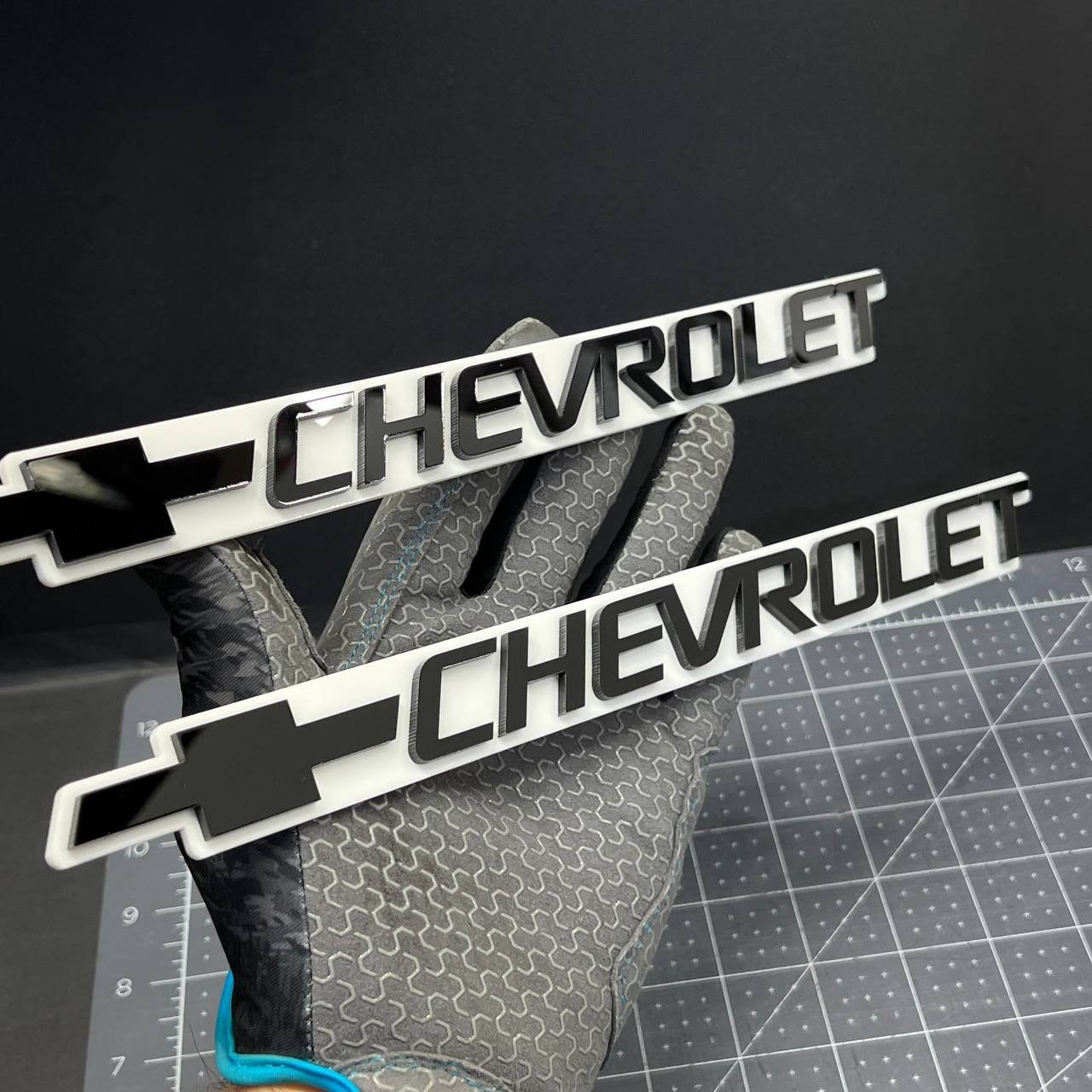 2PCS Chevrolet Emblem Badge – White & Black 3D Car Fender & Trunk Decals