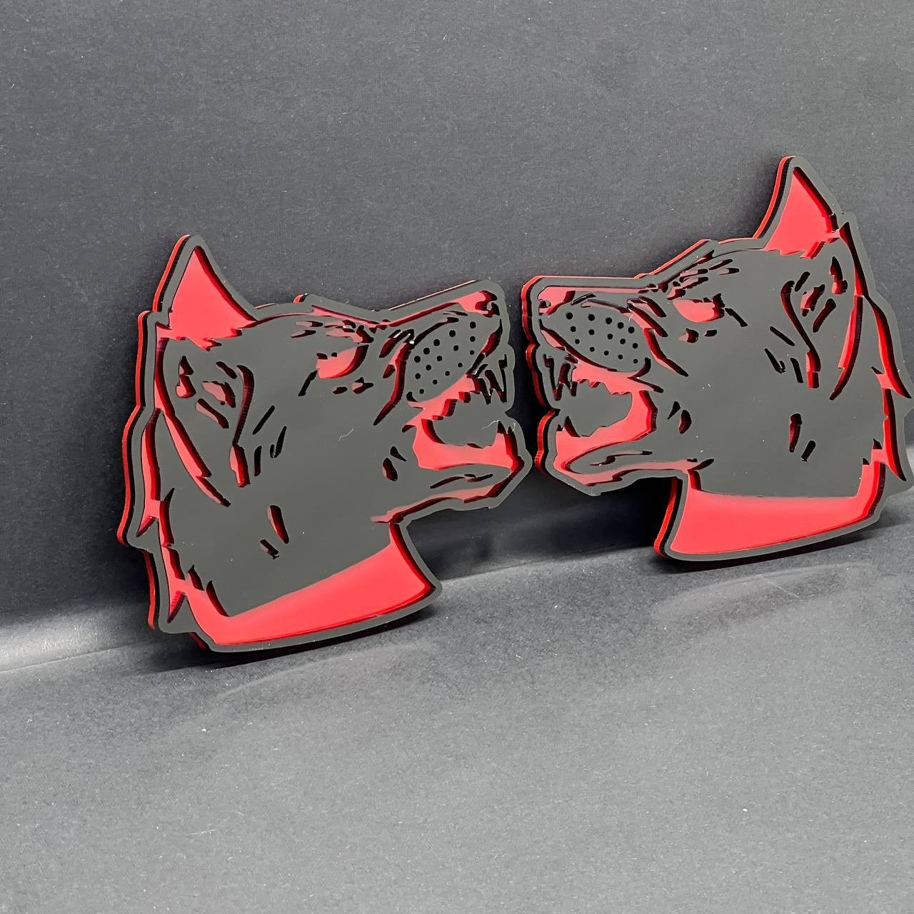 2PCS Wolf Emblem Badges Car Truck Fender Angry Aggressive Racing Style Decal