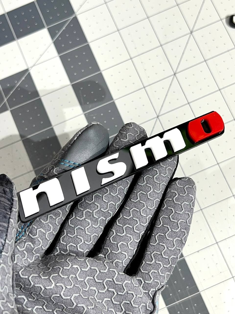 2pcs NISMO Emblem Car Side Fender Grill Trunk Badge Sticker Decal