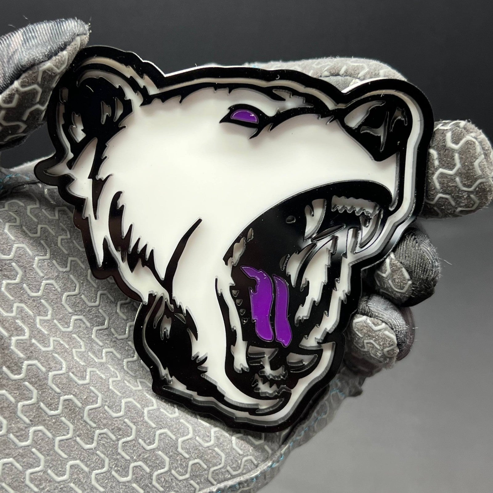 2PCS Angry Bear Emblems – Aggressive 3D Acrylic Car & Truck Fender Badges