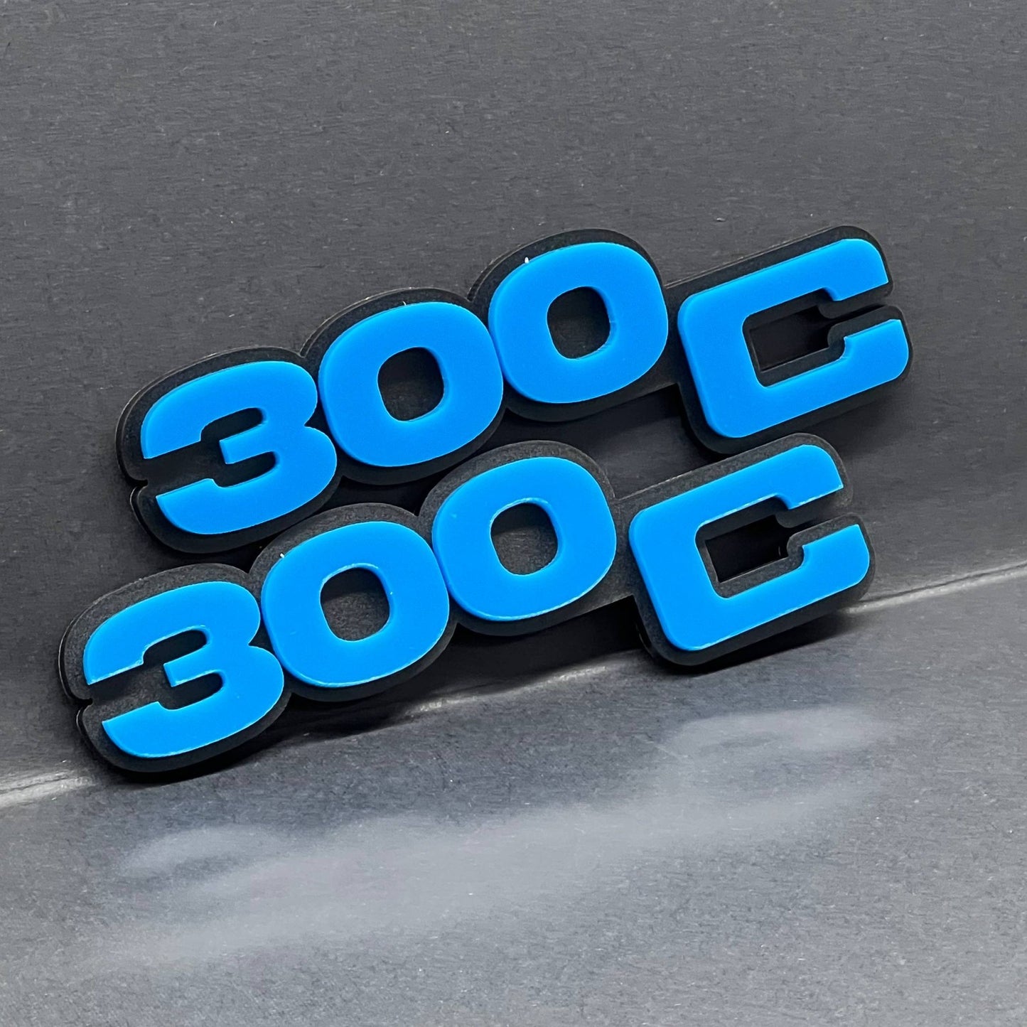 2PCS 300C 3D Emblems – Fender Exterior Badges for Chrysler Car & SUV