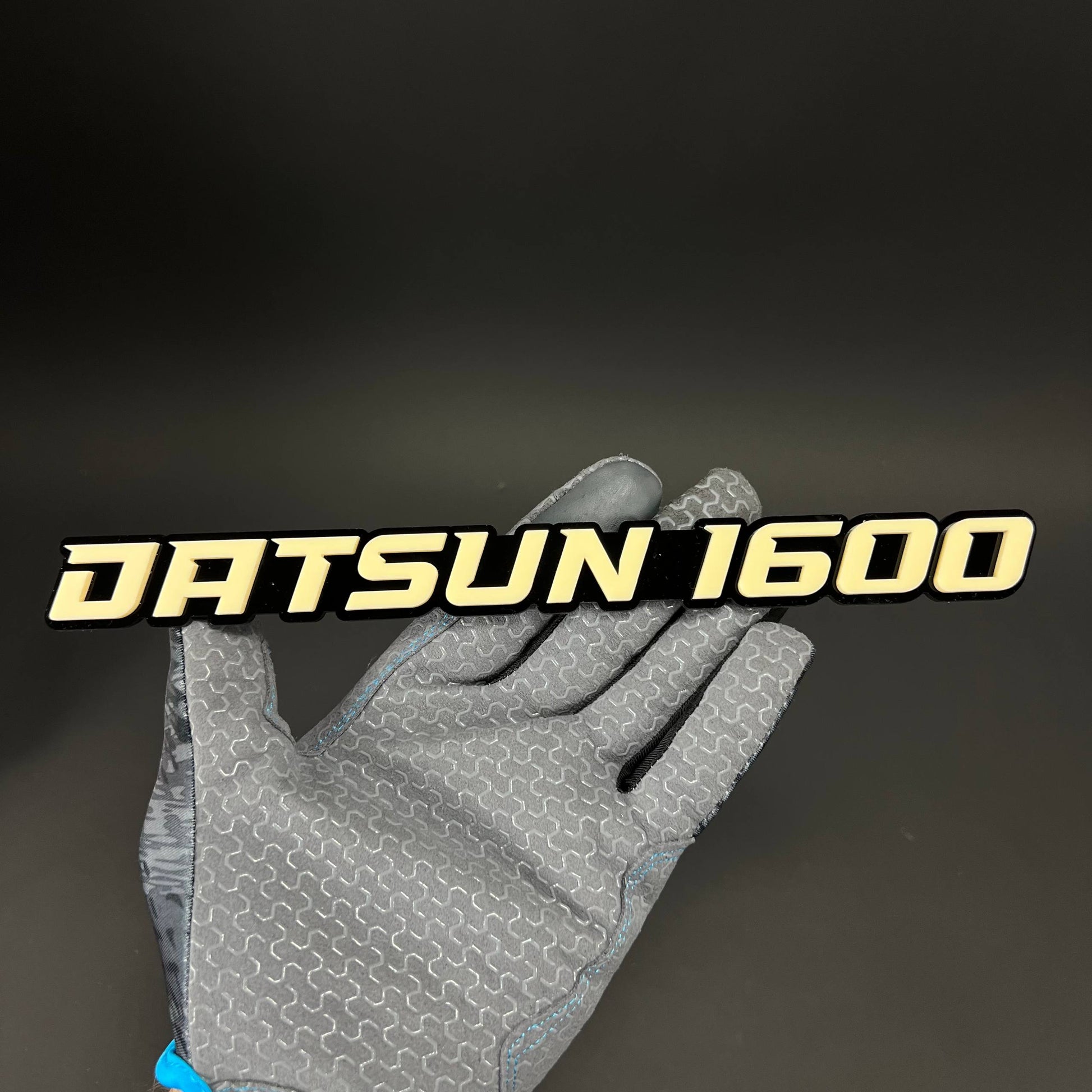 1PC DATSUN 1600 3D Acrylic Badge - Car Truck Emblem Fender Sticker