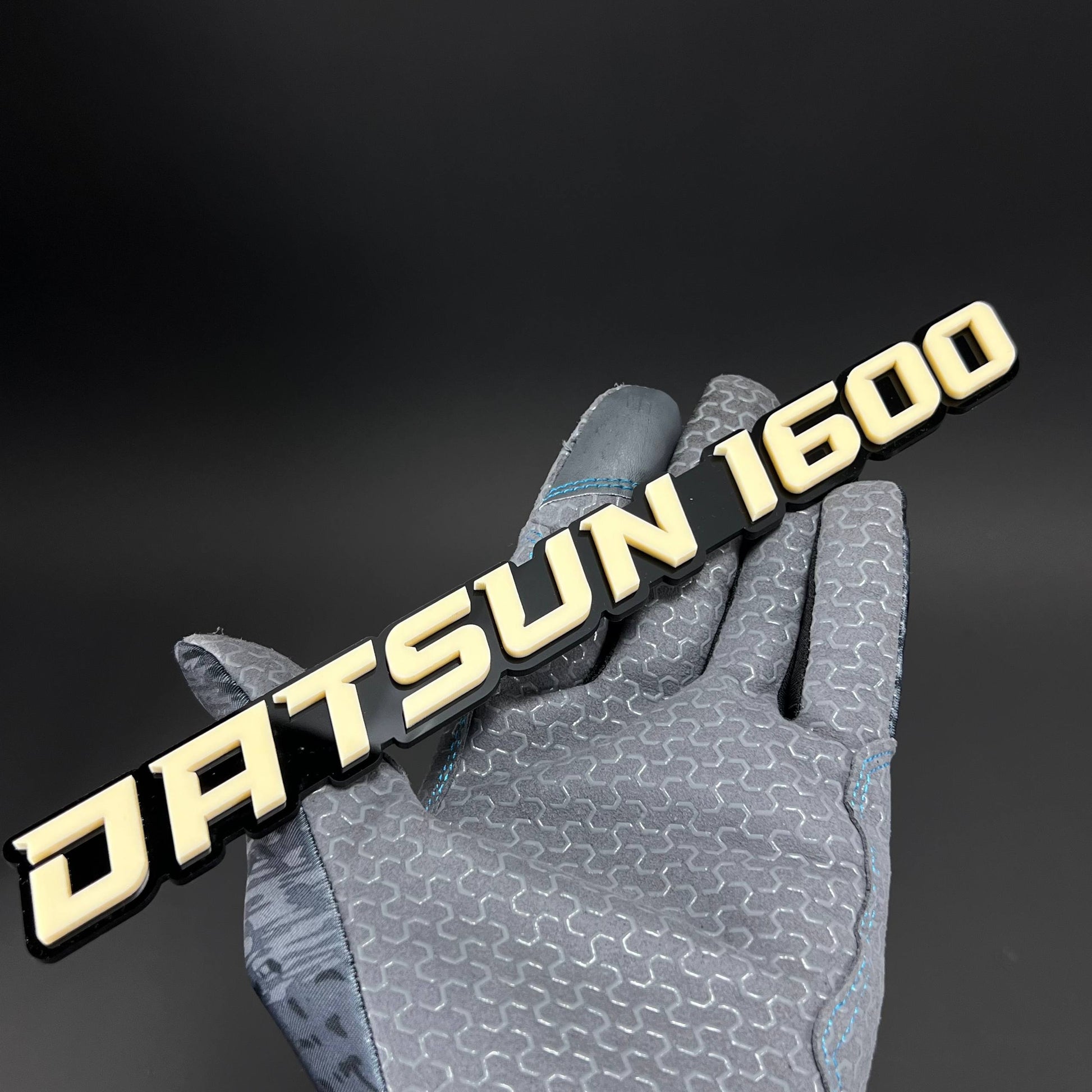 1PC DATSUN 1600 3D Acrylic Badge - Car Truck Emblem Fender Sticker