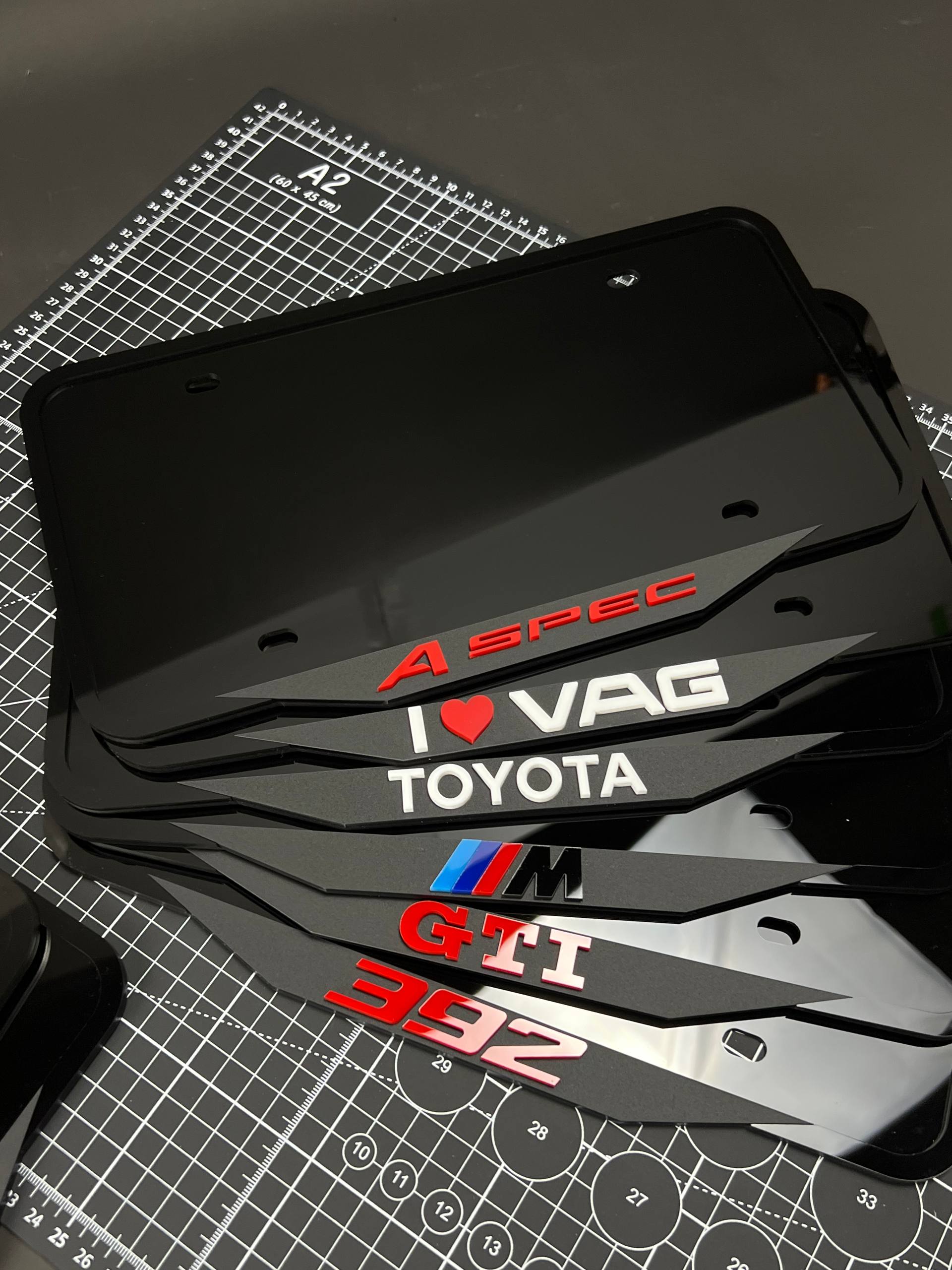 1PC TOYOTA 3D Acrylic Badge - Car Truck Emblem Fender Tailgate Trunk Sticker