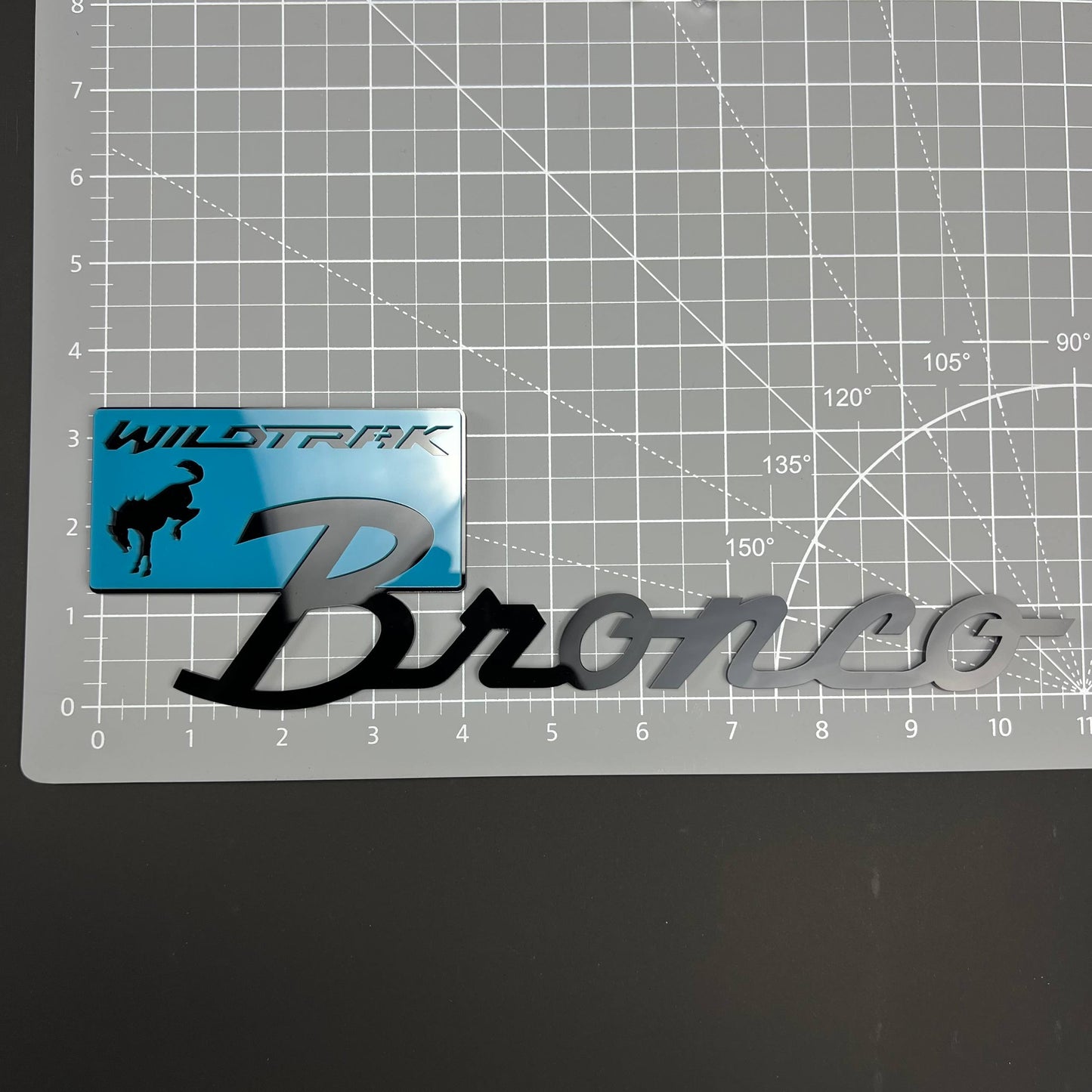 1PC Bronco Wildtrak (Blue) 3D Acrylic Badge - Car Truck Emblem Fender Tailgate Trunk Sticker