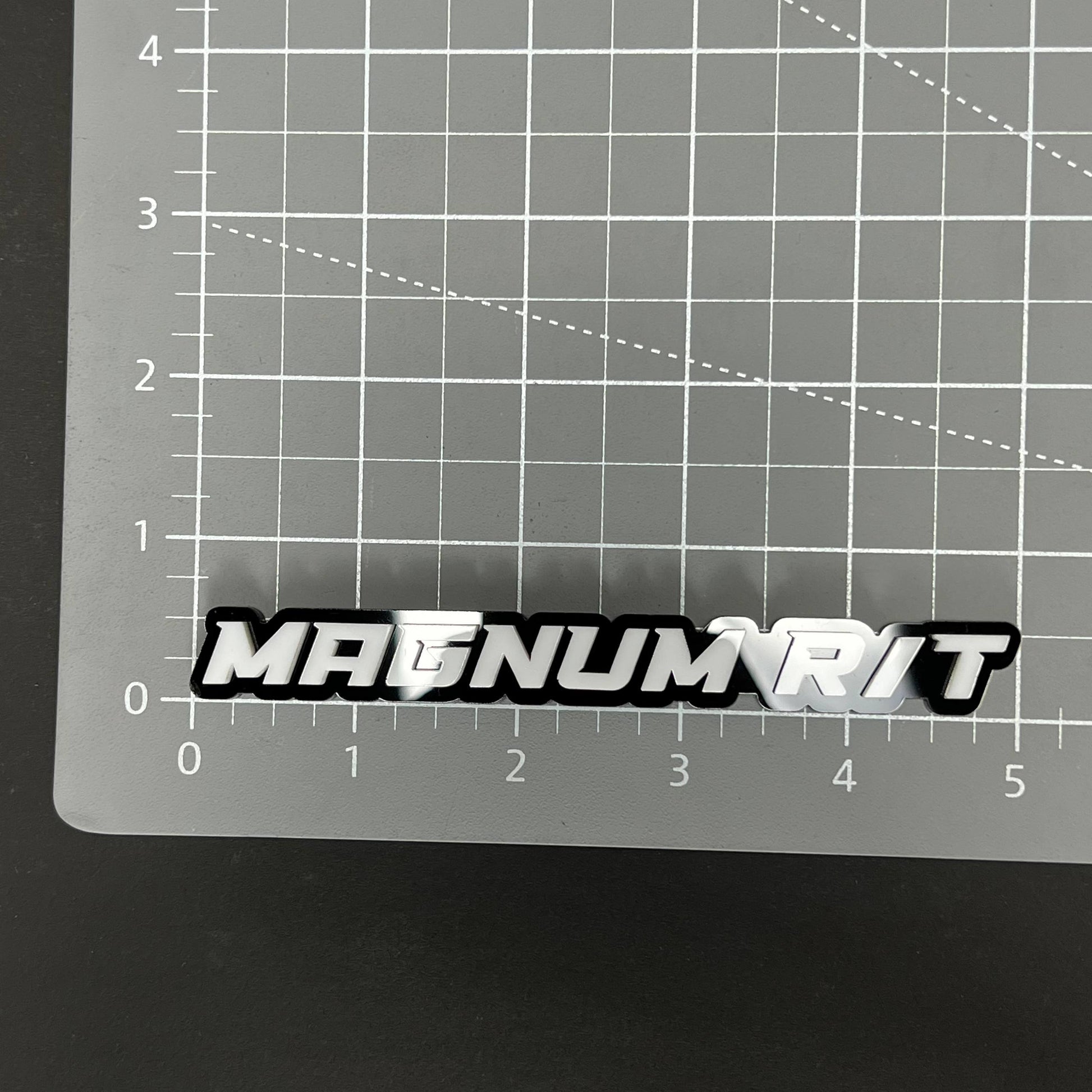 1PC MAGNUM R/T 3D Acrylic Badge - Car Truck Emblem Fender Tailgate Trunk Sticker