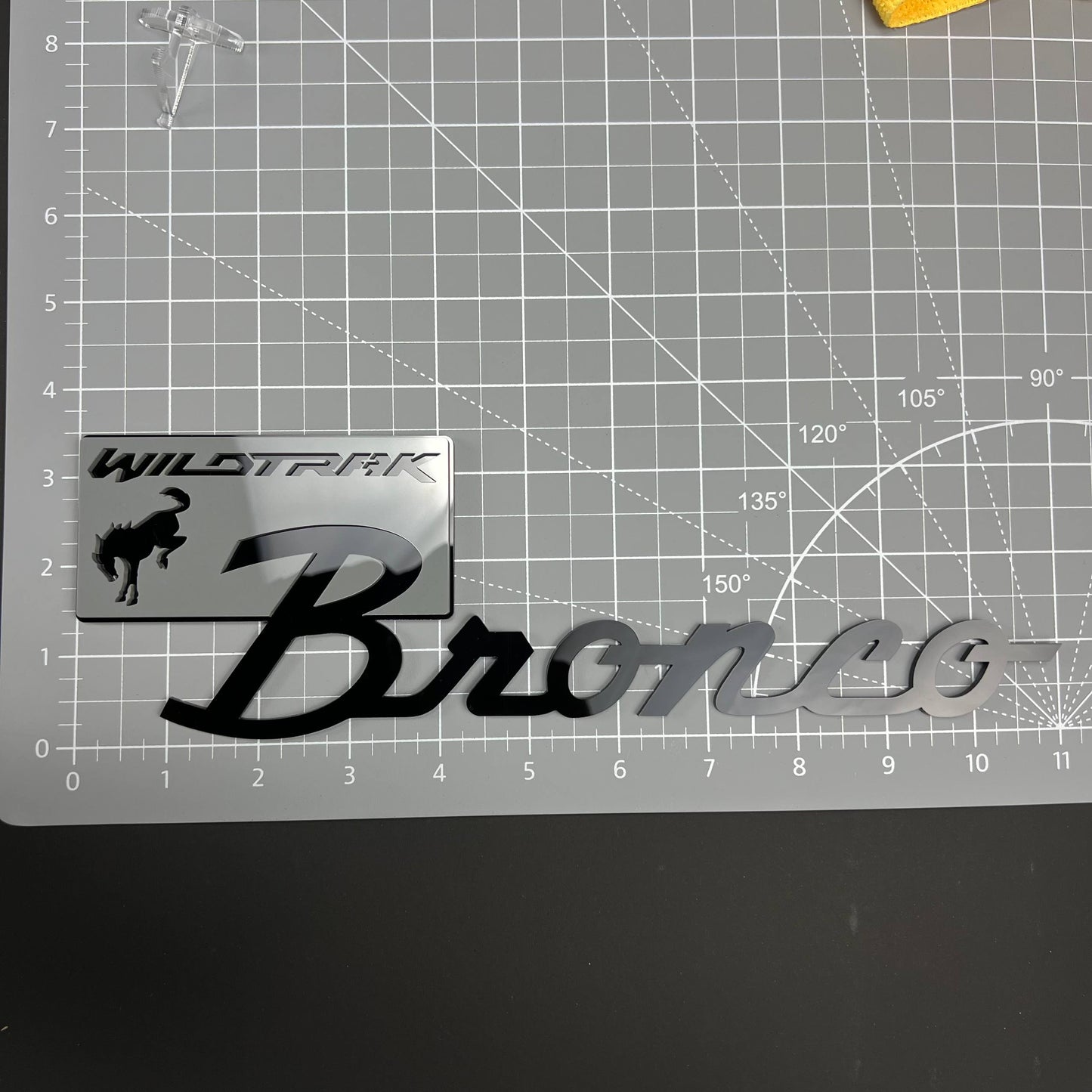 1PC Bronco Wildtrak (Silver) 3D Acrylic Badge - Car Truck Emblem Fender Tailgate Trunk Sticker