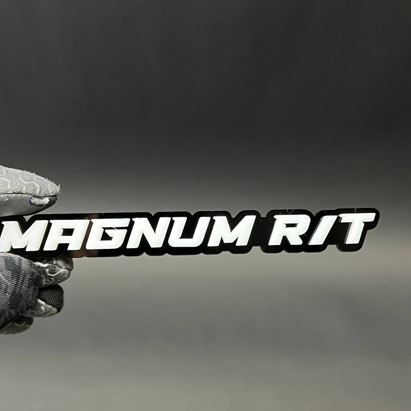 1PC MAGNUM R/T 3D Acrylic Badge - Car Truck Emblem Fender Tailgate Trunk Sticker