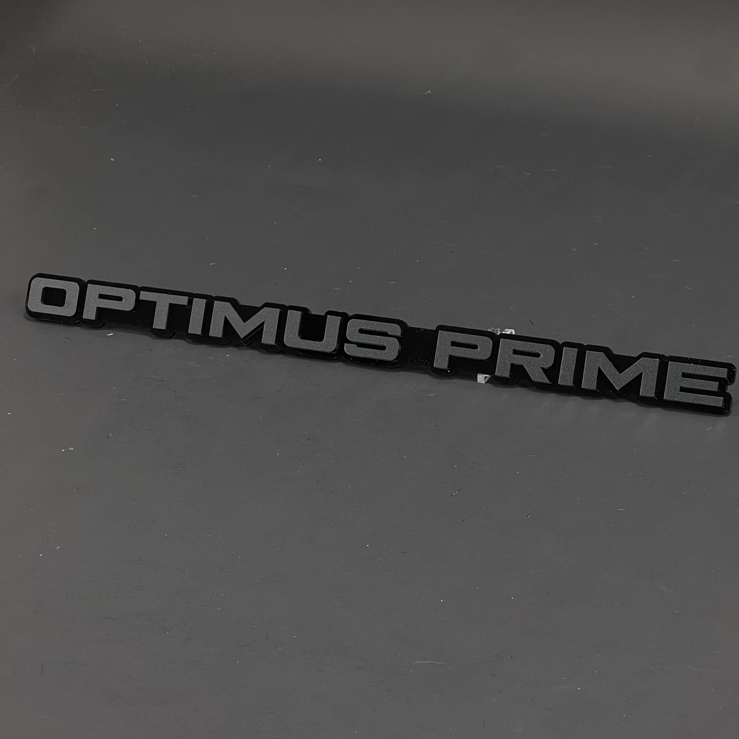1PC OPTIMUS PRIME 3D Acrylic Badge - Car Truck Emblem Fender Sticker