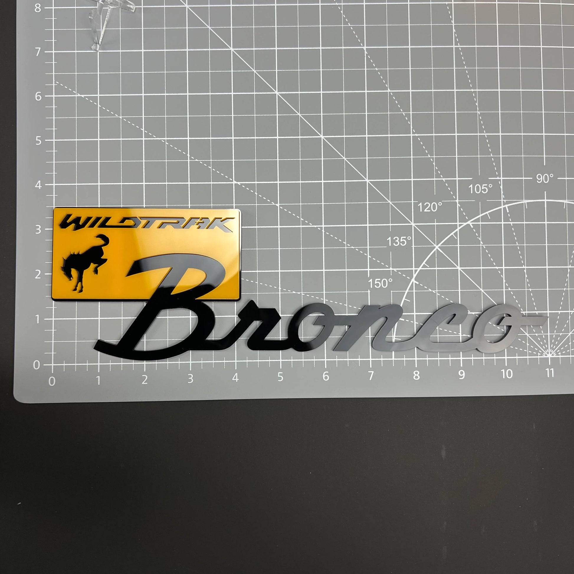 1PC Bronco Wildtrak (Yellow) 3D Acrylic Badge - Car Truck Emblem Fender Tailgate Trunk Sticker