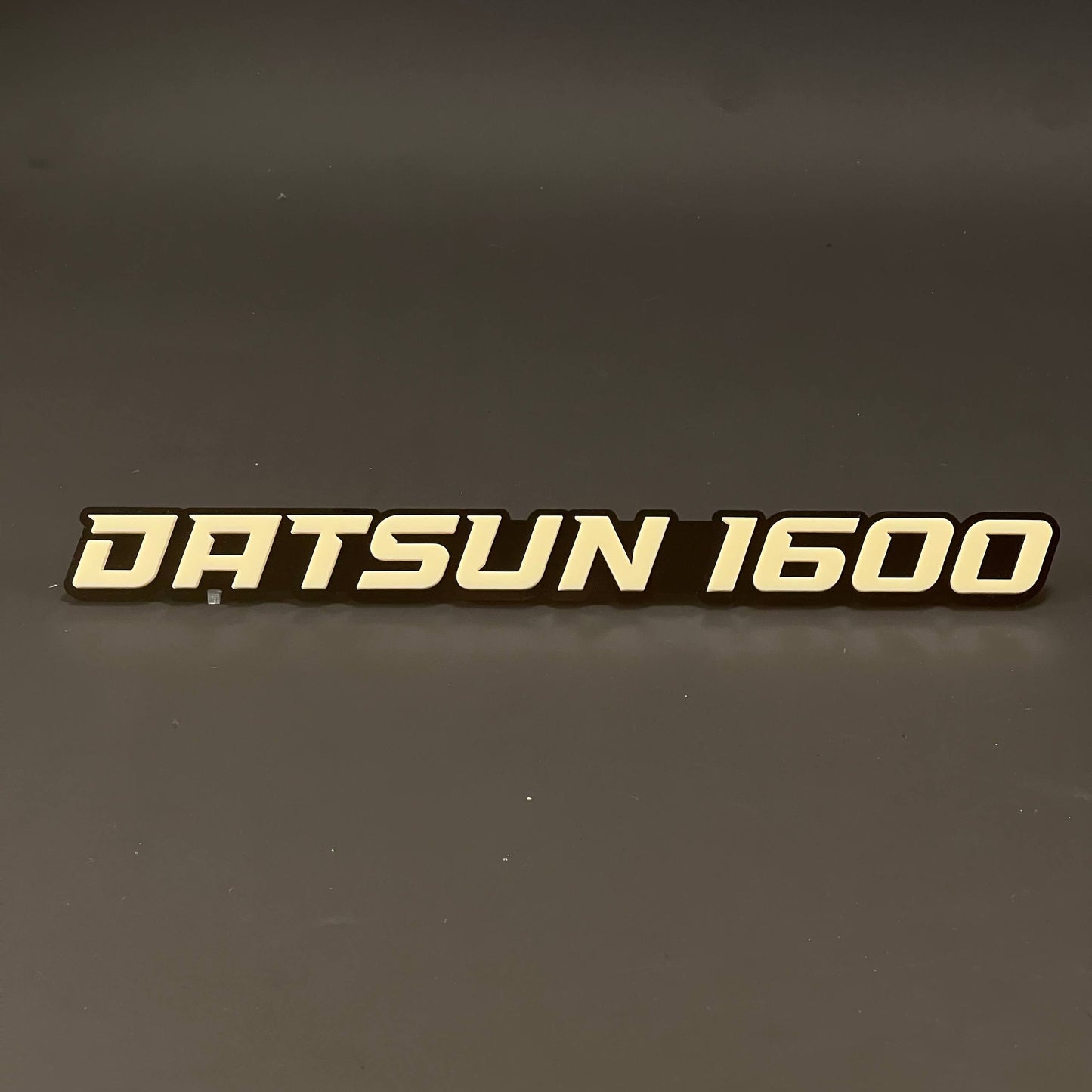 1PC DATSUN 1600 3D Acrylic Badge - Car Truck Emblem Fender Sticker