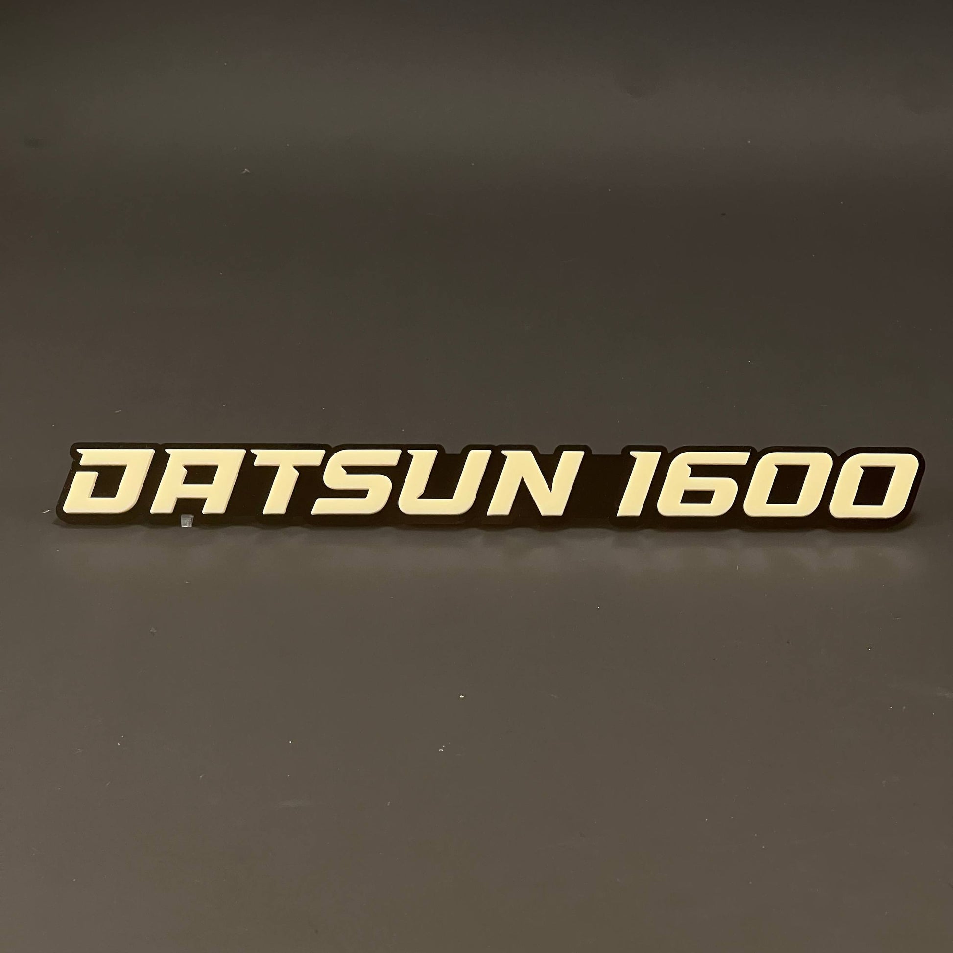 1PC DATSUN 1600 3D Acrylic Badge - Car Truck Emblem Fender Sticker